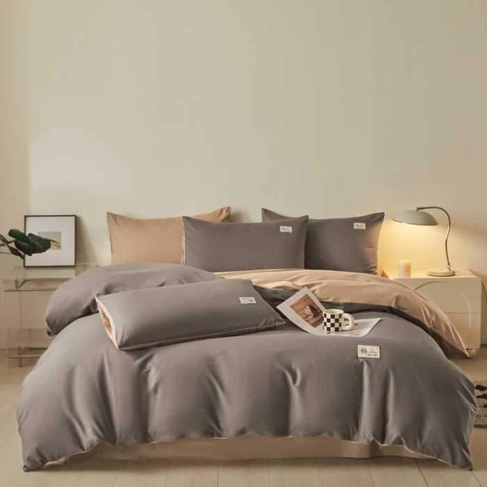 91家纺网 家纺一手货源 找家纺 莱通家纺 2025新款纯色双拼四件套 浅灰+咖