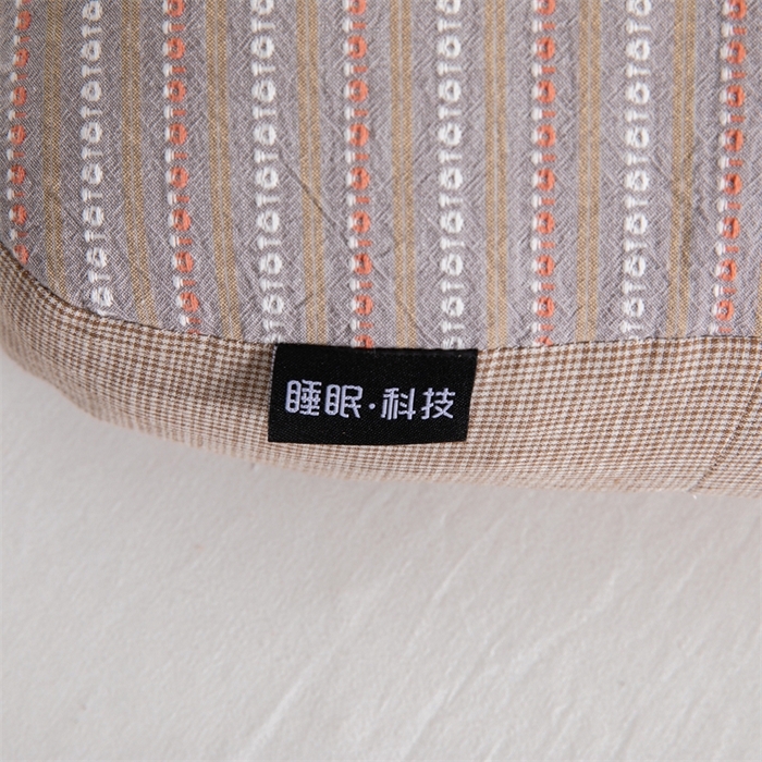 91家纺网 家纺一手货源 找家纺 金牛2025新款荞麦枕全棉提花睡眠科技肩颈养护枕全荞麦壳枕头+枕芯 全棉提花肩颈养护枕35×55-咖色
