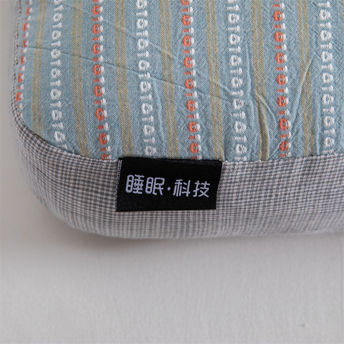 91家纺网 家纺一手货源 找家纺 金牛2025新款荞麦枕全棉提花睡眠科技肩颈养护枕全荞麦壳枕头+枕芯 全棉提花肩颈养护枕35×55-蓝灰