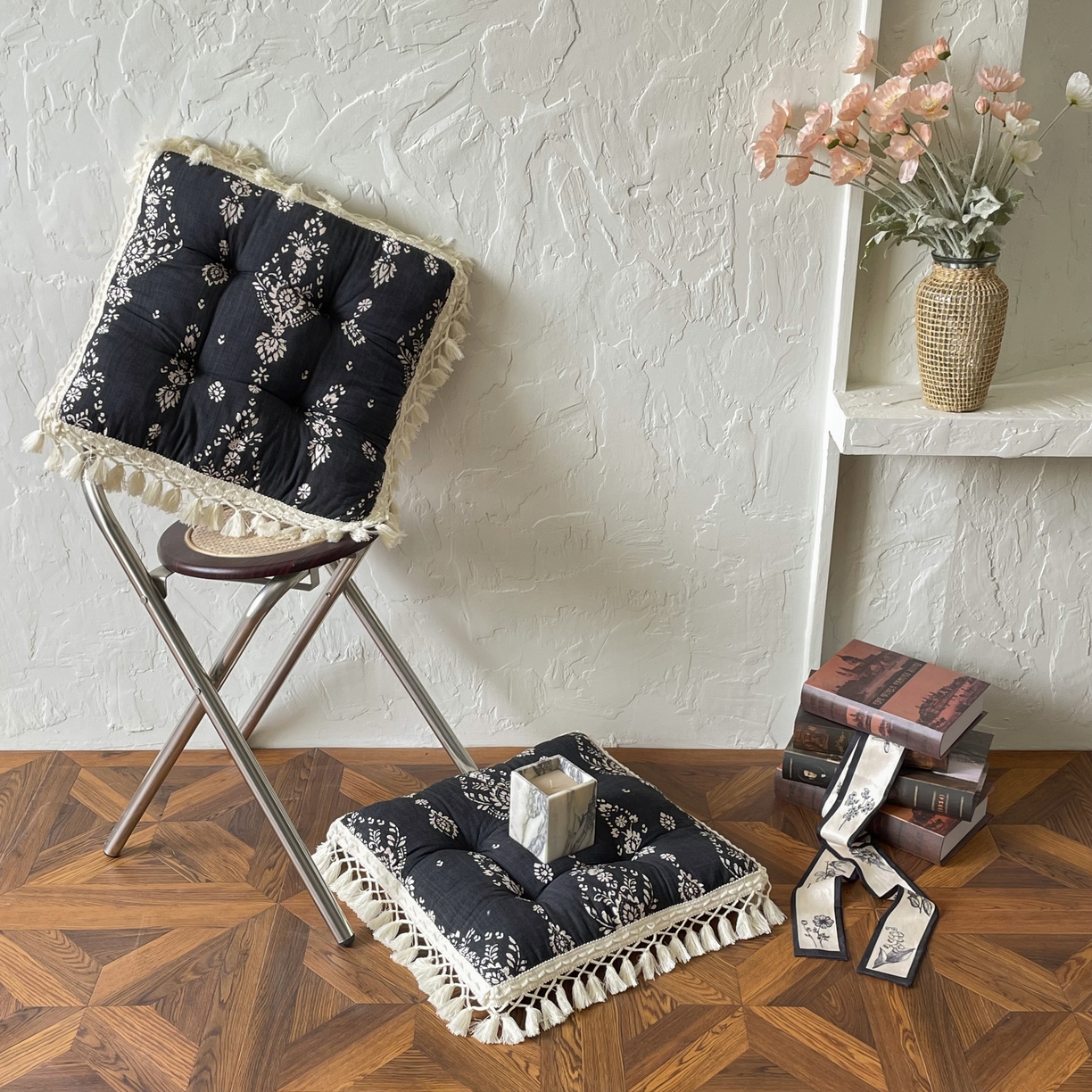 91家纺网 家纺一手货源 找家纺 番茄2025新款竹节麻流苏坐垫椅子垫 墨色