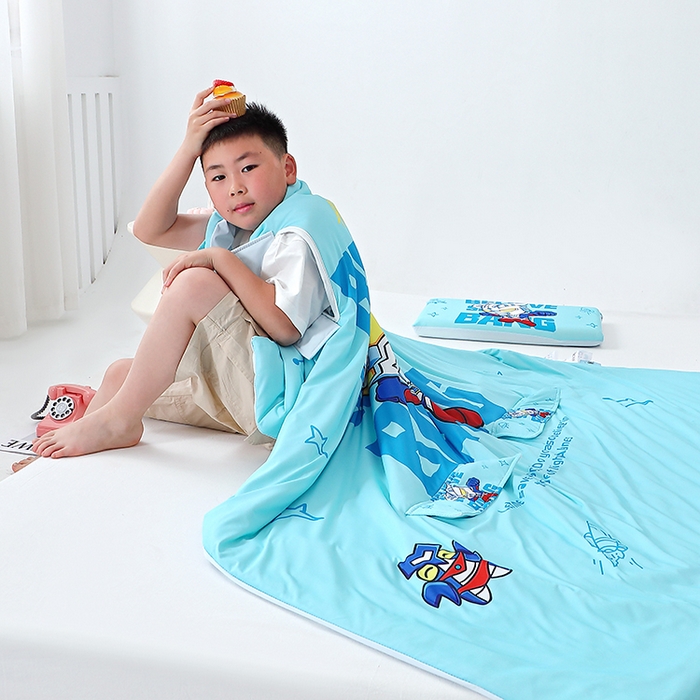 91家纺网 家纺一手货源 找家纺 2025新款A类小凉皮蚕丝防踢被儿童空调房护肚夏被凉感丝儿童被 赛罗