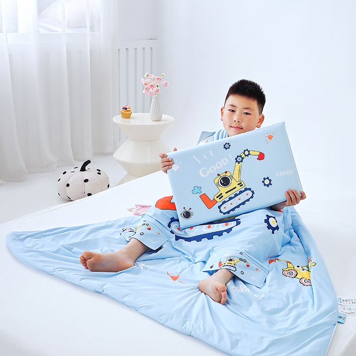 91家纺网 家纺一手货源 找家纺 2025新款A类小凉皮蚕丝防踢被儿童空调房护肚夏被凉感丝儿童被 挖掘机