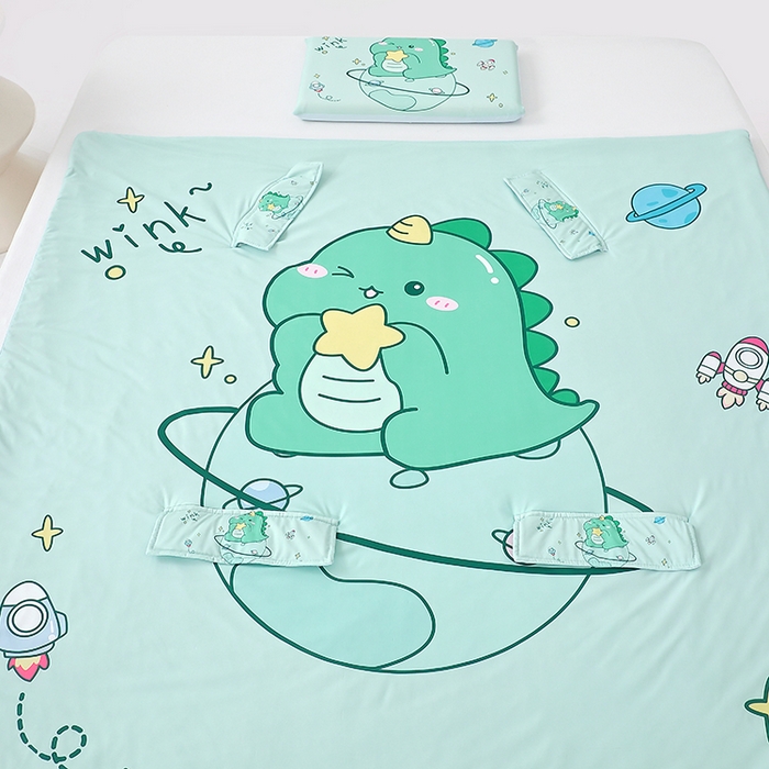 91家纺网 家纺一手货源 找家纺 2025新款A类小凉皮蚕丝防踢被儿童空调房护肚夏被凉感丝儿童被 恐龙星星