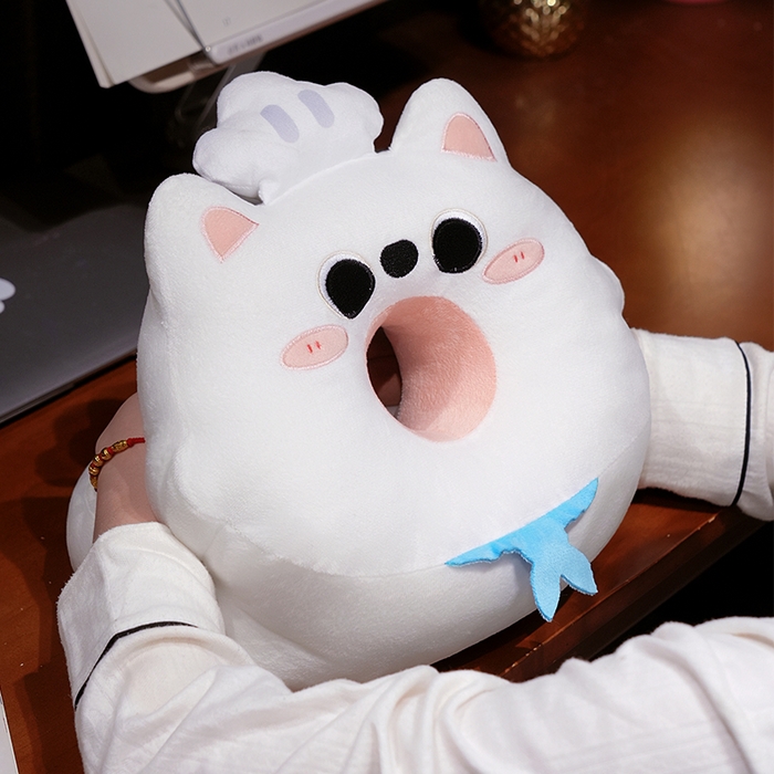 91家纺网 家纺一手货源 找家纺 仟亿莱2025新款圆眼小厨师冰豆豆双面午睡枕 冰豆豆双面圆眼小狗