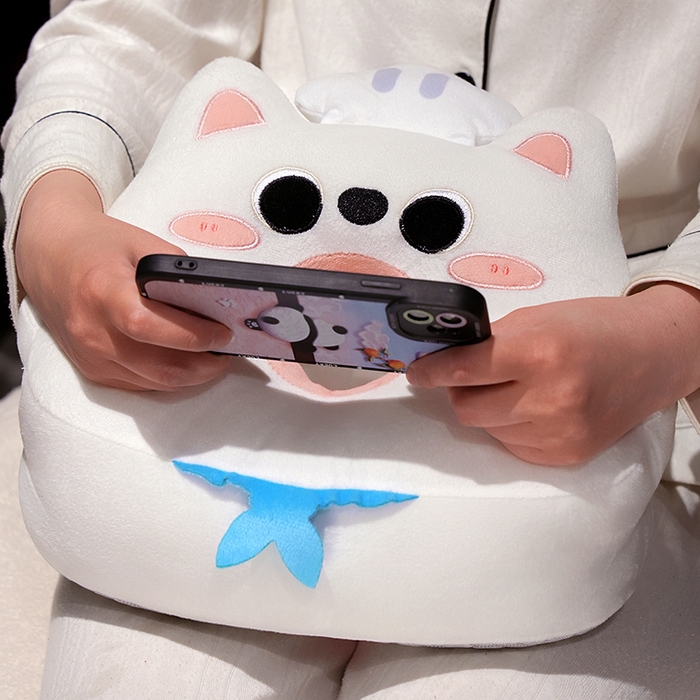 91家纺网 家纺一手货源 找家纺 仟亿莱2025新款圆眼小厨师冰豆豆双面午睡枕 冰豆豆圆眼西高地