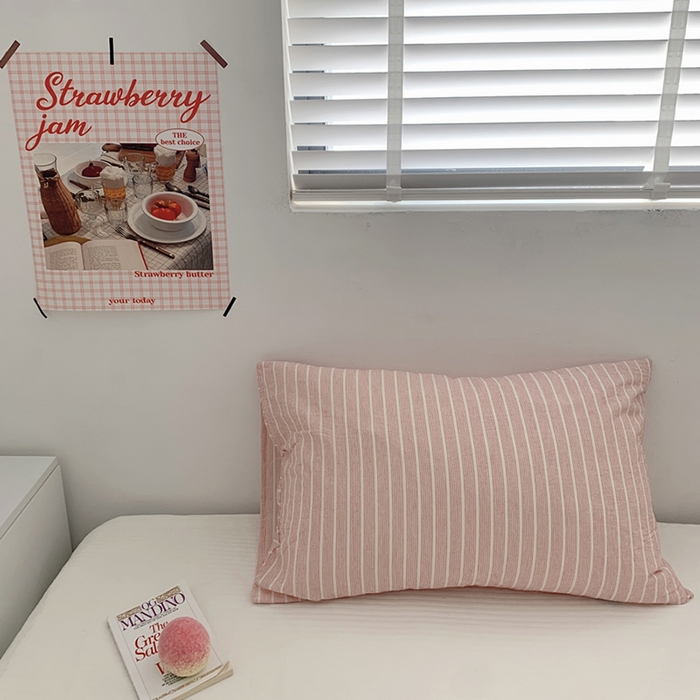 91家纺网 家纺一手货源 找家纺 柚可家居 2024新款水洗棉条纹系列单枕套-系列四 细竖条红色