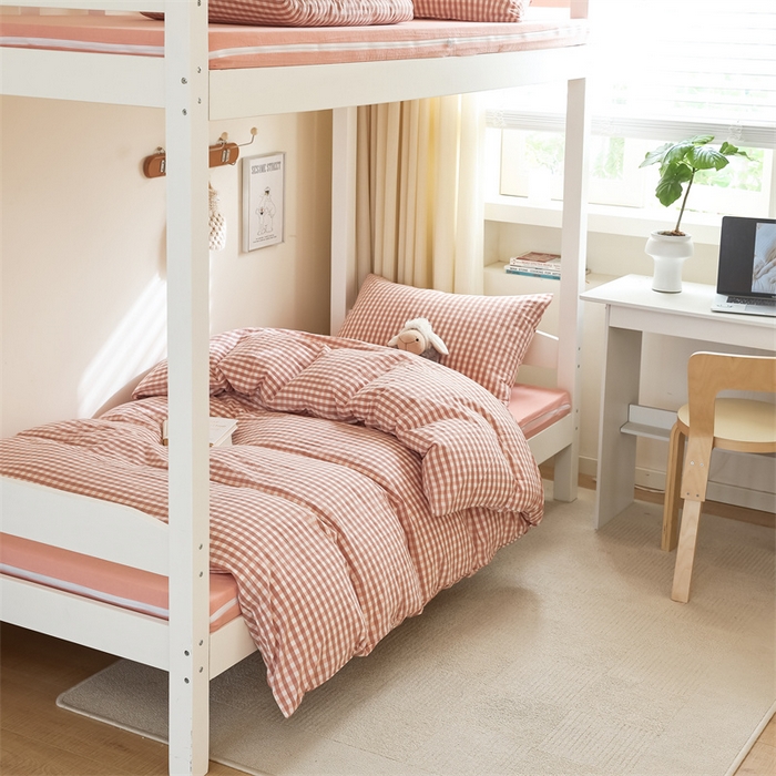 91家纺网 家纺一手货源 找家纺 北欧良品 2025新款A 类 AA版色织水洗棉 学生上下铺三件套 蜜粉小格