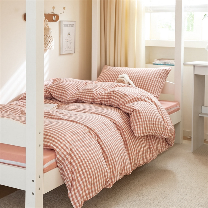 91家纺网 家纺一手货源 找家纺 北欧良品 2025新款A 类 AA版色织水洗棉 学生上下铺三件套 蜜粉小格