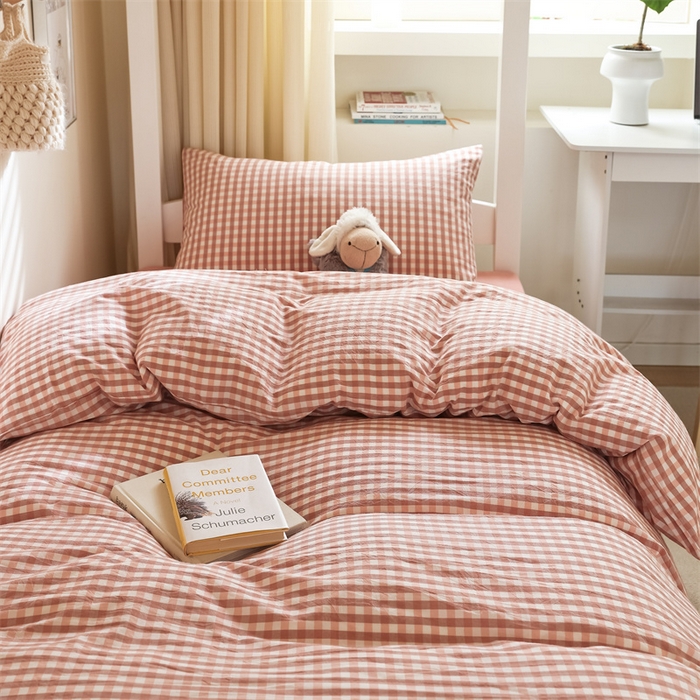 91家纺网 家纺一手货源 找家纺 北欧良品 2025新款A 类 AA版色织水洗棉 学生上下铺三件套 蜜粉小格