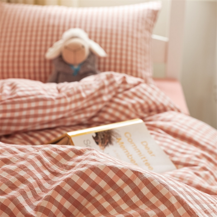 91家纺网 家纺一手货源 找家纺 北欧良品 2025新款A 类 AA版色织水洗棉 学生上下铺三件套 蜜粉小格