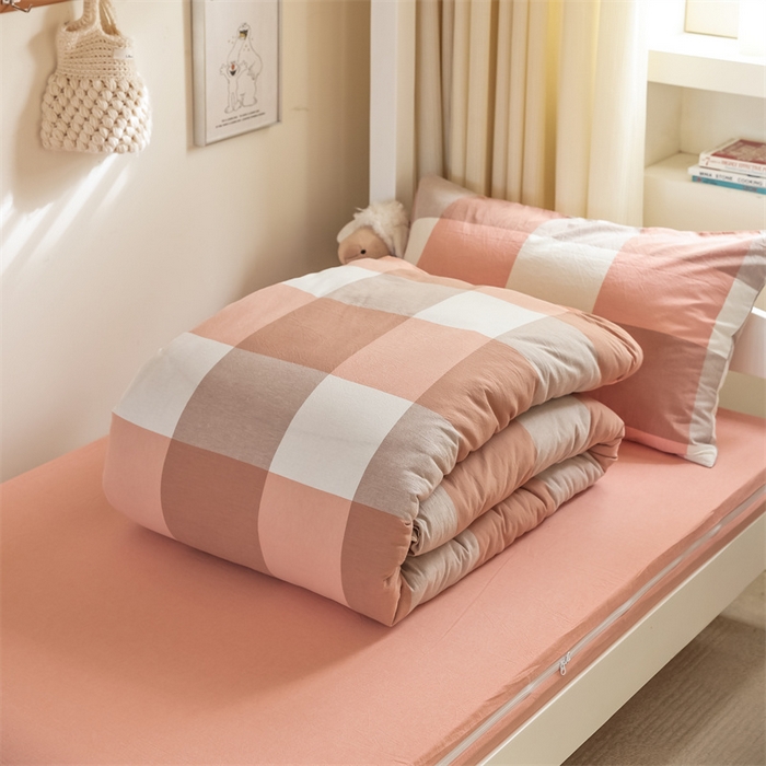 91家纺网 家纺一手货源 找家纺 北欧良品 2025新款A 类 AA版色织水洗棉 学生上下铺三件套 蜜粉大格