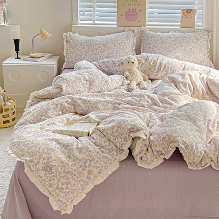 91家纺网 家纺一手货源 找家纺 （总）优选 2025新款直播热款赫本风皱皱双层纱花边款针织皱皱纱法式印花吊边床单三件套床笠四件套（提供买家秀）