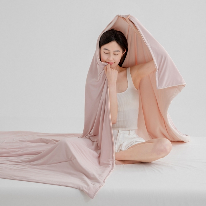 91家纺网 家纺一手货源 找家纺 伊梵居 2025春夏新款亚朵同款夏季被子双感深睡被夏被夏凉被pro2.0汇总 橘雾粉