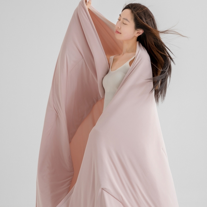 91家纺网 家纺一手货源 找家纺 伊梵居 2025春夏新款亚朵同款夏季被子双感深睡被夏被夏凉被pro2.0汇总 橘雾粉