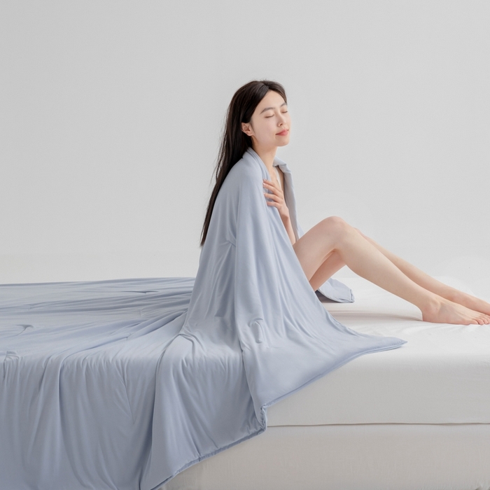 91家纺网 家纺一手货源 找家纺 伊梵居 2025春夏新款亚朵同款夏季被子双感深睡被夏被夏凉被pro2.0汇总 青空灰