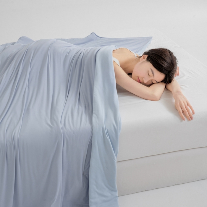 91家纺网 家纺一手货源 找家纺 伊梵居 2025春夏新款亚朵同款夏季被子双感深睡被夏被夏凉被pro2.0汇总 青空灰