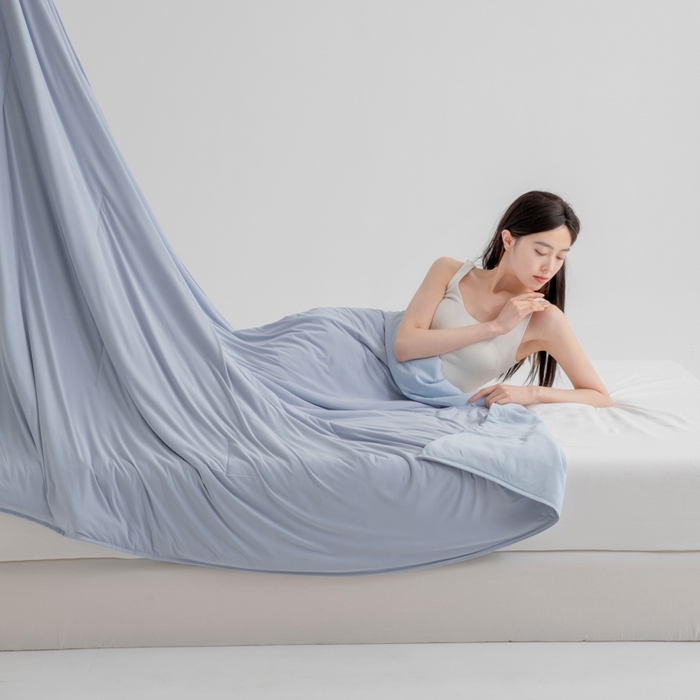 91家纺网 家纺一手货源 找家纺 伊梵居 2025春夏新款亚朵同款夏季被子双感深睡被夏被夏凉被pro2.0汇总 青空灰