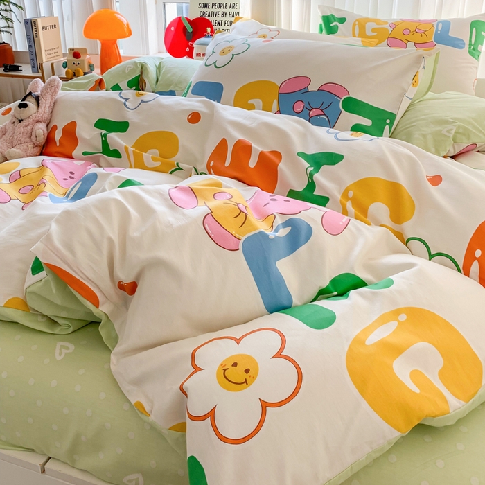 91家纺网 家纺一手货源 找家纺 爱丽丝2025新款全棉卡通印花四件套 春日游园会