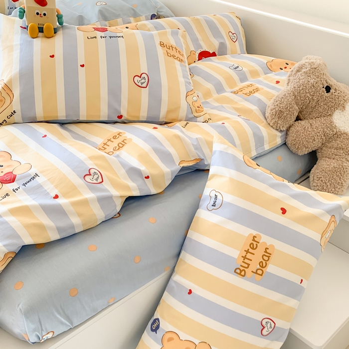 91家纺网 家纺一手货源 找家纺 爱丽丝2025新款全棉卡通印花四件套 蛋糕小熊