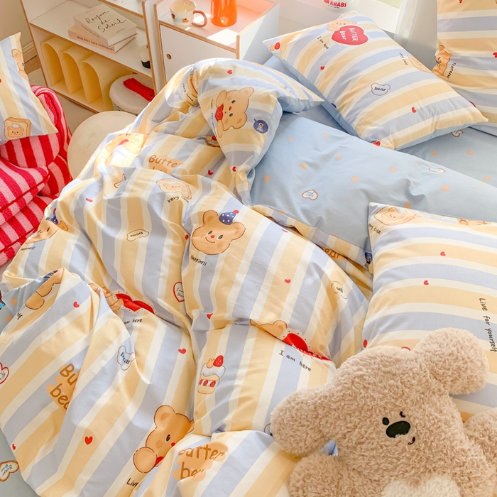 91家纺网 家纺一手货源 找家纺 爱丽丝2025新款全棉卡通印花四件套 蛋糕小熊