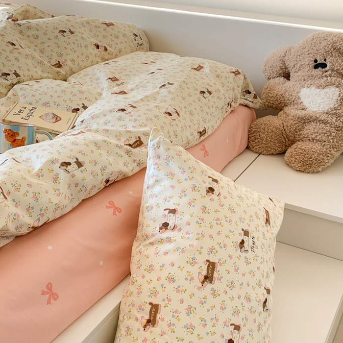 91家纺网 家纺一手货源 找家纺 爱丽丝2025新款全棉卡通印花四件套 狗狗乐园