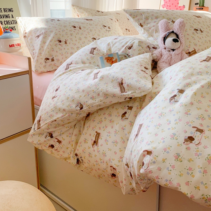 91家纺网 家纺一手货源 找家纺 爱丽丝2025新款全棉卡通印花四件套 狗狗乐园