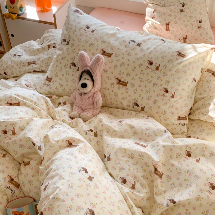 91家纺网 家纺一手货源 找家纺 爱丽丝2025新款全棉卡通印花四件套 狗狗乐园