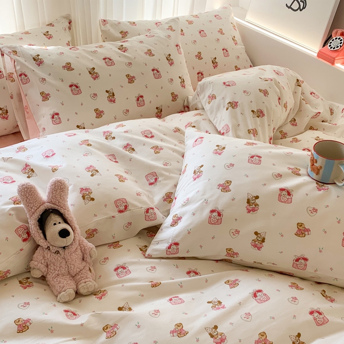 91家纺网 家纺一手货源 找家纺 爱丽丝2025新款全棉卡通印花四件套 节日派对