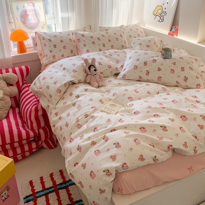 91家纺网 家纺一手货源 找家纺 爱丽丝2025新款全棉卡通印花四件套 节日派对