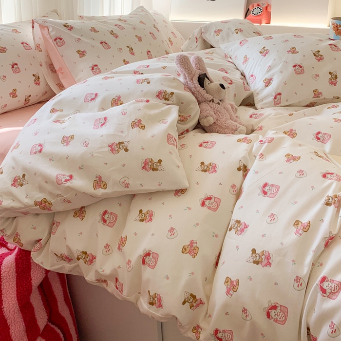 91家纺网 家纺一手货源 找家纺 爱丽丝2025新款全棉卡通印花四件套 节日派对