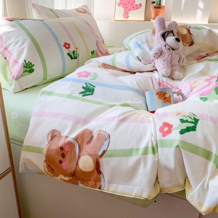 91家纺网 家纺一手货源 找家纺 爱丽丝2025新款全棉卡通印花四件套 开心农场