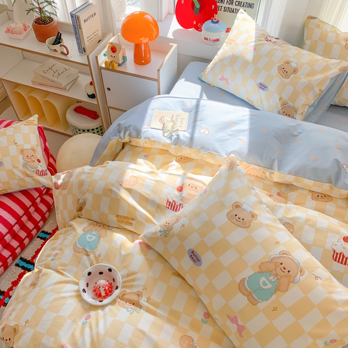 91家纺网 家纺一手货源 找家纺 爱丽丝2025新款全棉卡通印花四件套 曲奇熊