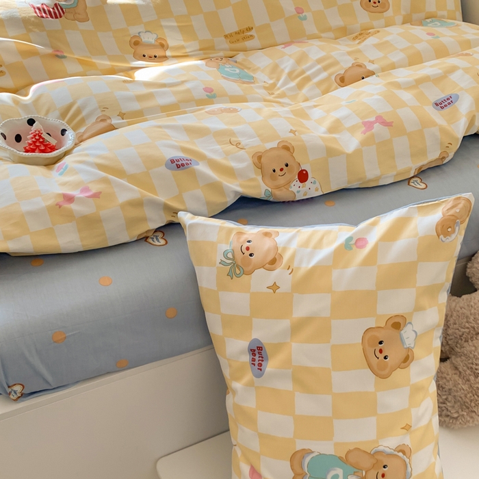 91家纺网 家纺一手货源 找家纺 爱丽丝2025新款全棉卡通印花四件套 曲奇熊