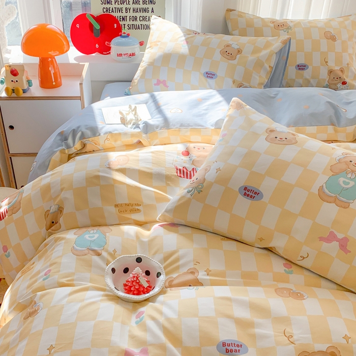 91家纺网 家纺一手货源 找家纺 爱丽丝2025新款全棉卡通印花四件套 曲奇熊