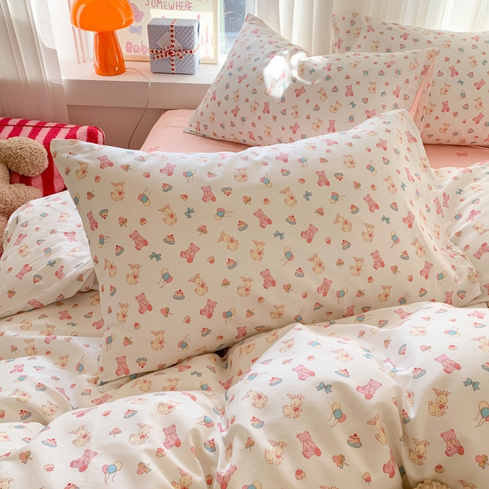 91家纺网 家纺一手货源 找家纺 爱丽丝2025新款全棉卡通印花四件套 糖果乐园