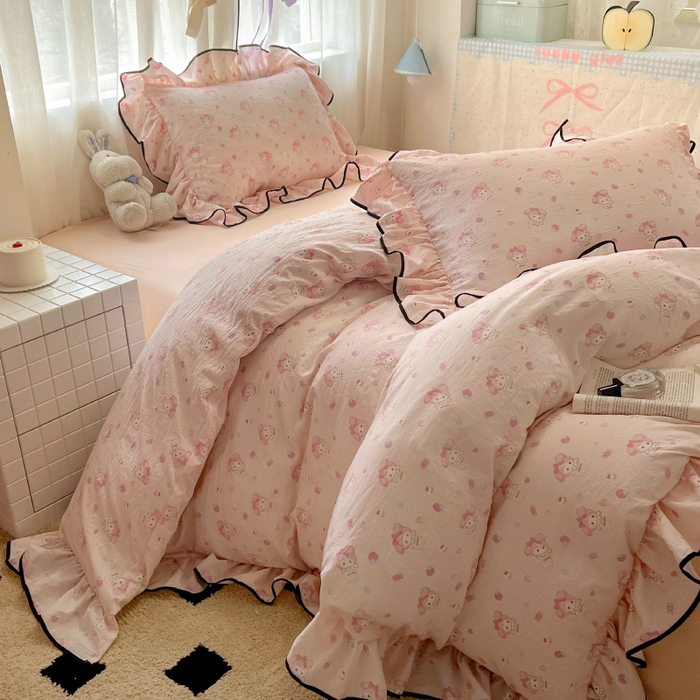 91家纺网 家纺一手货源 找家纺 繁花家居 2025春夏新款学生季韩式云感针织棉大花边木耳边四件套 粉色美蒂