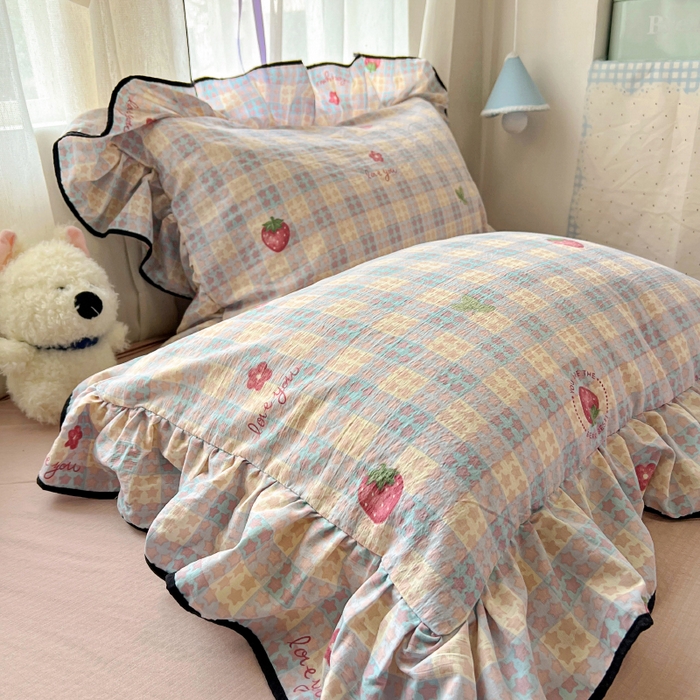 91家纺网 家纺一手货源 找家纺 繁花家居 2025春夏新款学生季韩式云感针织棉大花边木耳边四件套 富山草莓