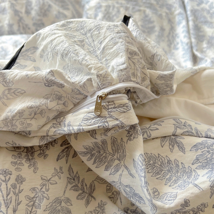 91家纺网 家纺一手货源 找家纺 繁花家居 2025春夏新款学生季韩式云感针织棉大花边木耳边四件套 花枝蝶影