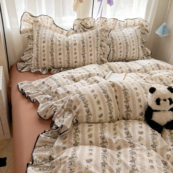 91家纺网 家纺一手货源 找家纺 繁花家居 2025春夏新款学生季韩式云感针织棉大花边木耳边四件套 玫瑰庄园