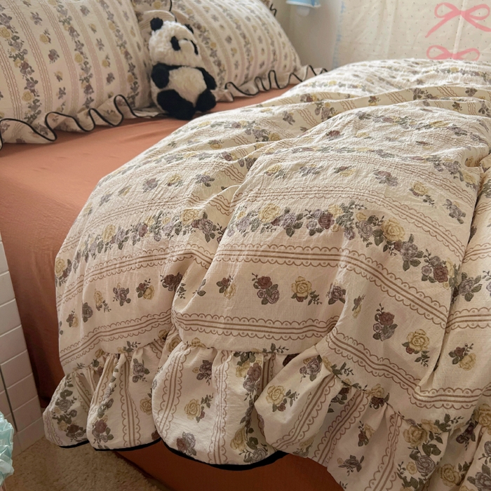 91家纺网 家纺一手货源 找家纺 繁花家居 2025春夏新款学生季韩式云感针织棉大花边木耳边四件套 玫瑰庄园