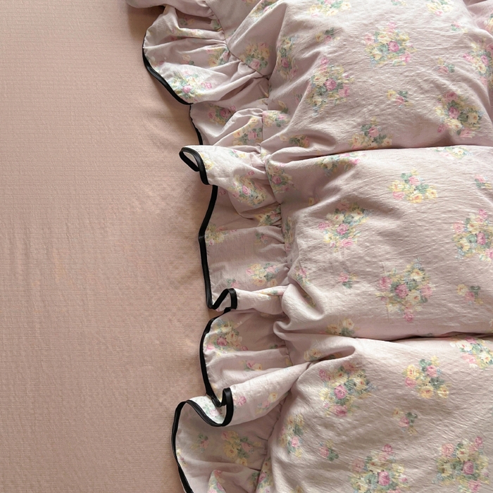 91家纺网 家纺一手货源 找家纺 繁花家居 2025春夏新款学生季韩式云感针织棉大花边木耳边四件套 山野花集