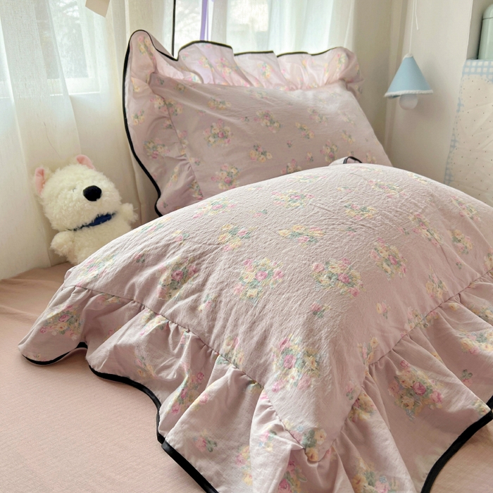 91家纺网 家纺一手货源 找家纺 繁花家居 2025春夏新款学生季韩式云感针织棉大花边木耳边四件套 山野花集