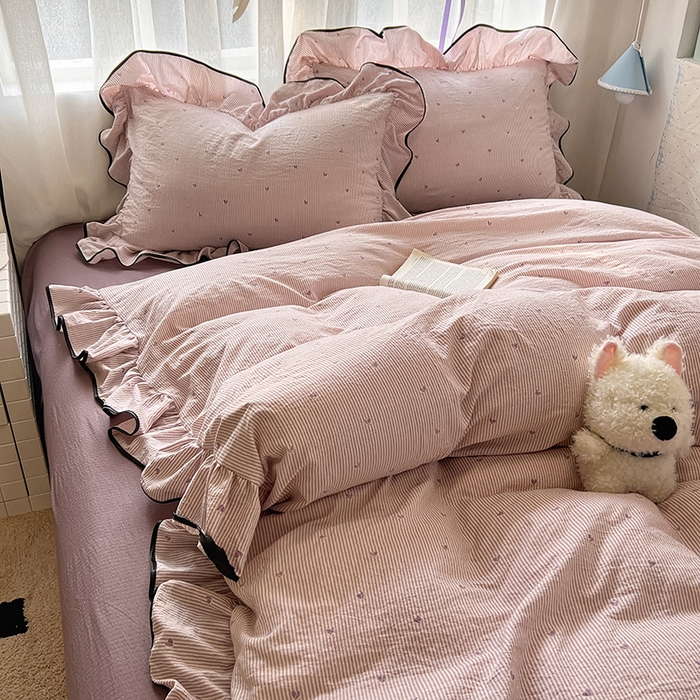 91家纺网 家纺一手货源 找家纺 繁花家居 2025春夏新款学生季韩式云感针织棉大花边木耳边四件套 一见倾心