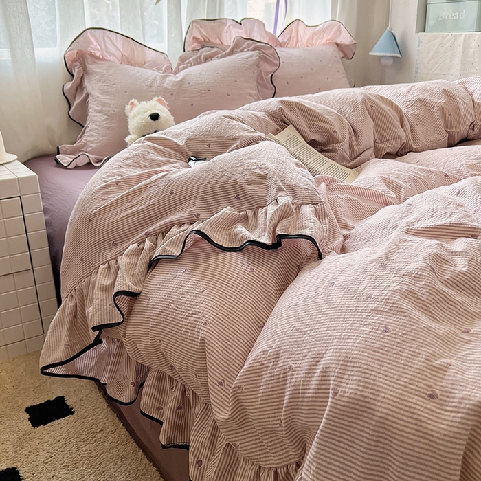 91家纺网 家纺一手货源 找家纺 繁花家居 2025春夏新款学生季韩式云感针织棉大花边木耳边四件套 一见倾心