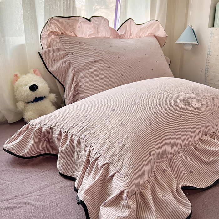 91家纺网 家纺一手货源 找家纺 繁花家居 2025春夏新款学生季韩式云感针织棉大花边木耳边四件套 一见倾心