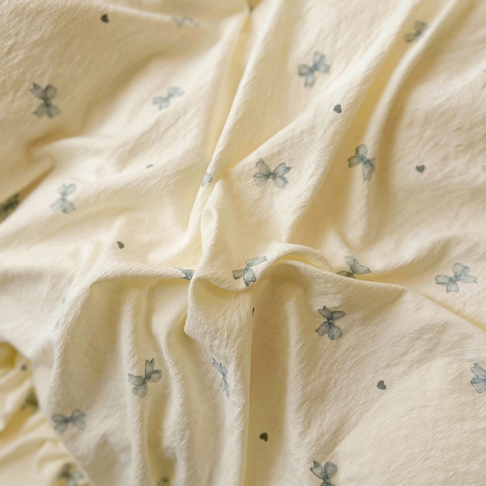 91家纺网 家纺一手货源 找家纺 繁花家居 2025春夏新款学生季韩式云感针织棉大花边木耳边四件套 芝士少女心结