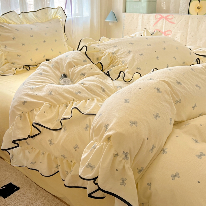 91家纺网 家纺一手货源 找家纺 繁花家居 2025春夏新款学生季韩式云感针织棉大花边木耳边四件套 芝士少女心结