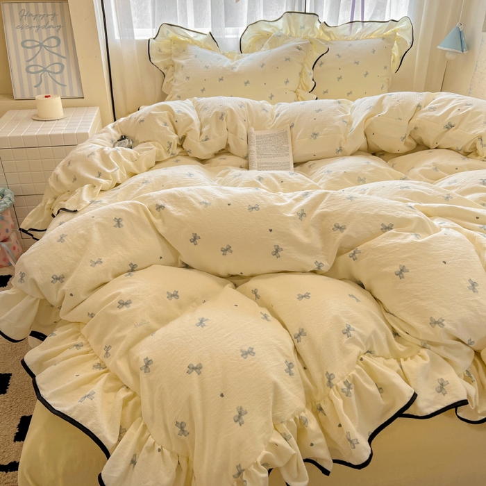 91家纺网 家纺一手货源 找家纺 繁花家居 2025春夏新款学生季韩式云感针织棉大花边木耳边四件套 芝士少女心结