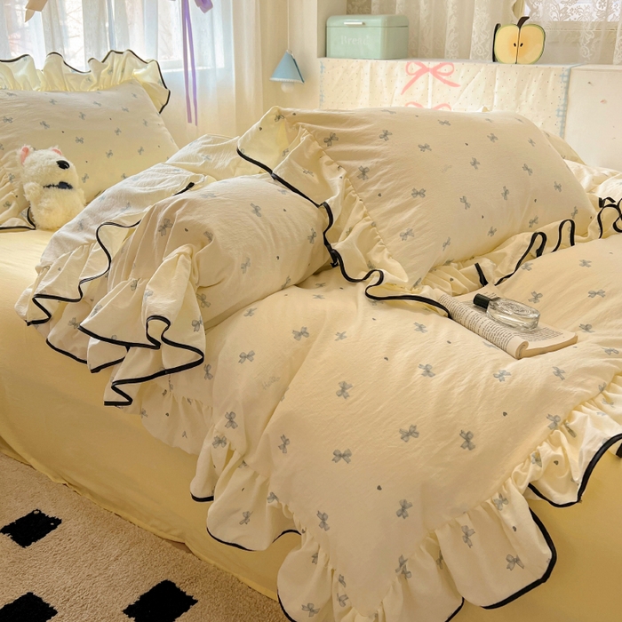 91家纺网 家纺一手货源 找家纺 繁花家居 2025春夏新款学生季韩式云感针织棉大花边木耳边四件套 芝士少女心结