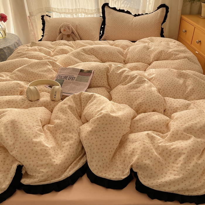 91家纺网 家纺一手货源 找家纺 繁花家居 2025春夏新款学生季韩式云感针织棉大花边木耳边四件套 加州甜心